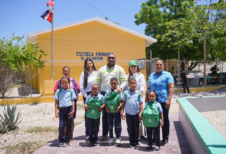 Cementos Progreso acompaña el inicio escolar de 2,500 niños y promueve la reutilización de materiales